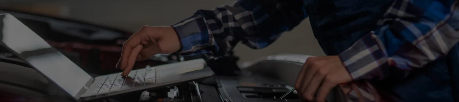 Autoelektričar ispravlja konfiguraciju i uspješno izvršava chiptuning na vozilu